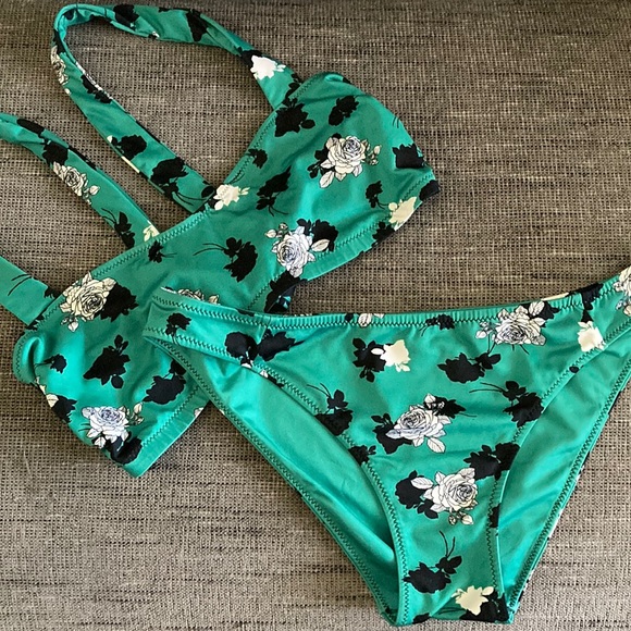 Morgan Lane Other - Morgan Lane Green Floral Bikini M